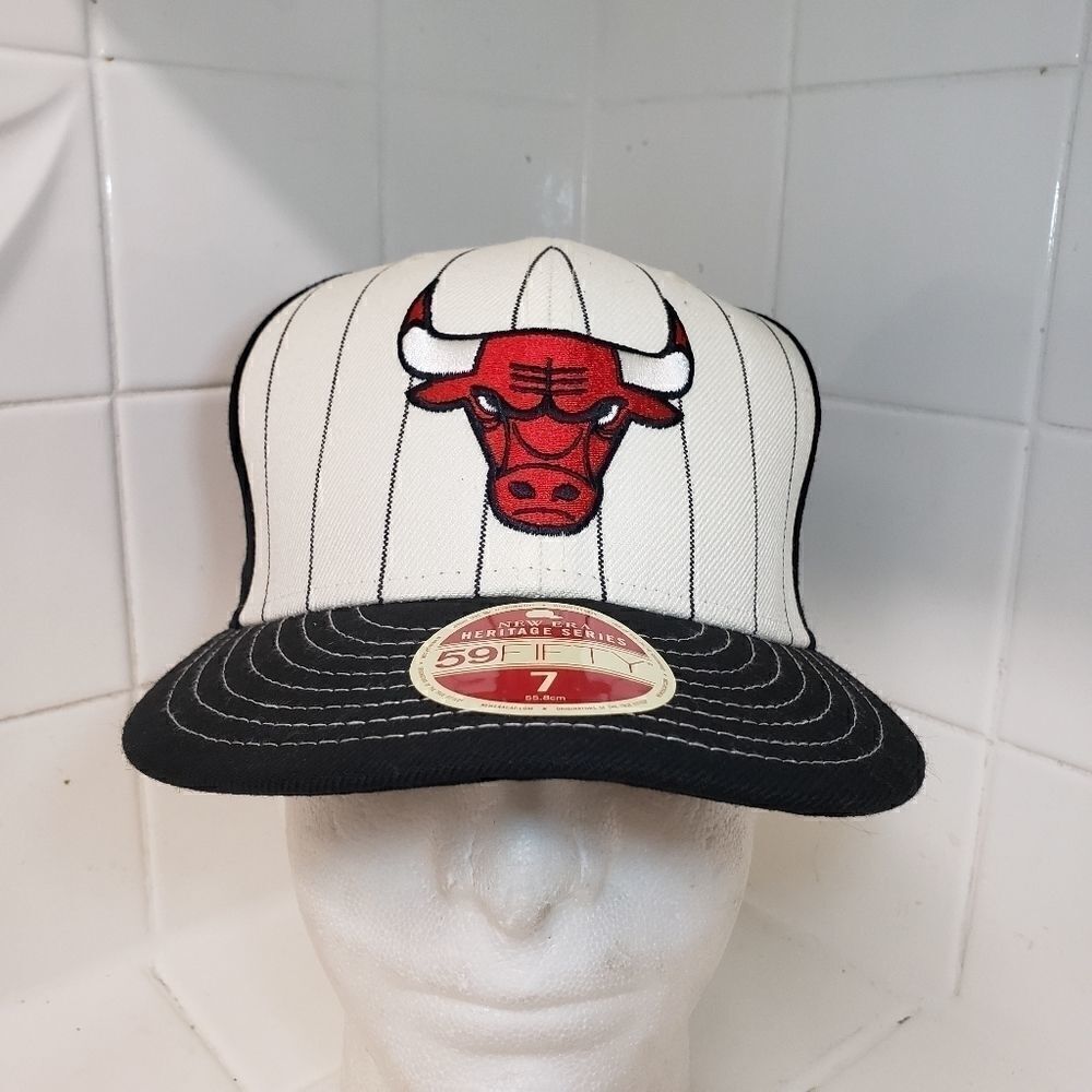 New Era Heritage Series 59Fifty Chicago Bulls Hat